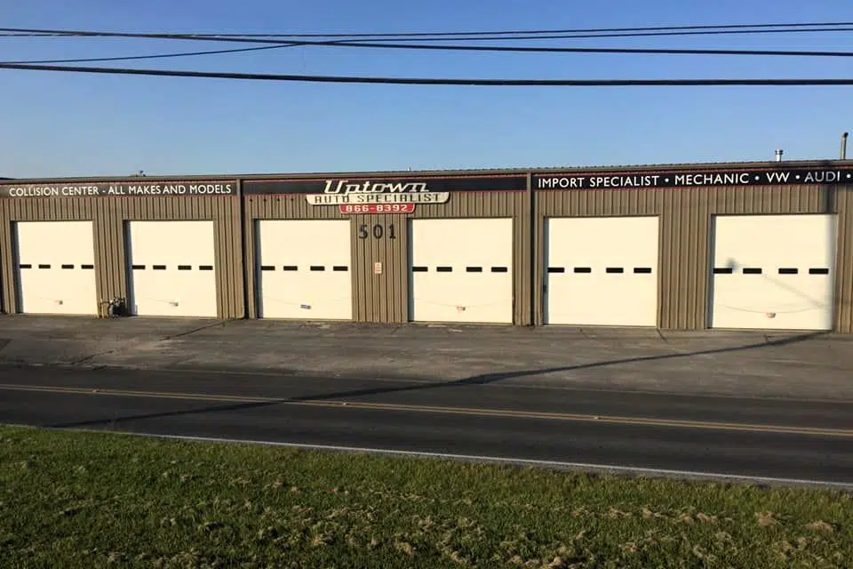 multiple garage doors for commercial property